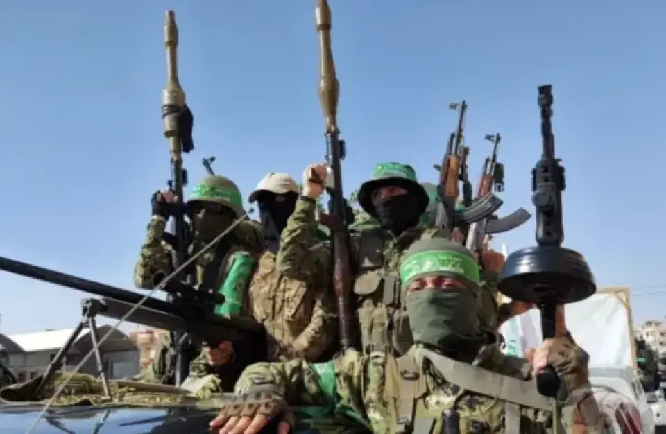 أعلنت كتائب القسام، الجناح العسكري لحركة حماس، مقتل قائد ركن التصنيع العسكري في الكتائب رائد سعيد سعد ولقبه “أبو معاذ” جراء غارة إسرائيلية استهدفته بمدينة غزة.