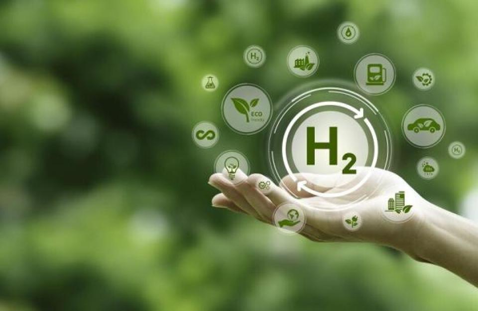 روسيا.. ابتكار مادة جديدة لتحويل الماء إلى وقود
يعد الهيدروجين أحد أكثر مصادر الطاقة الواعدة والصديقة للبيئة، ويمكن الحصول عليه عن طريق تحليل الماء إلى جزيئات الأكسجين والهيدروجين.
https://ar.rt.com/10s59